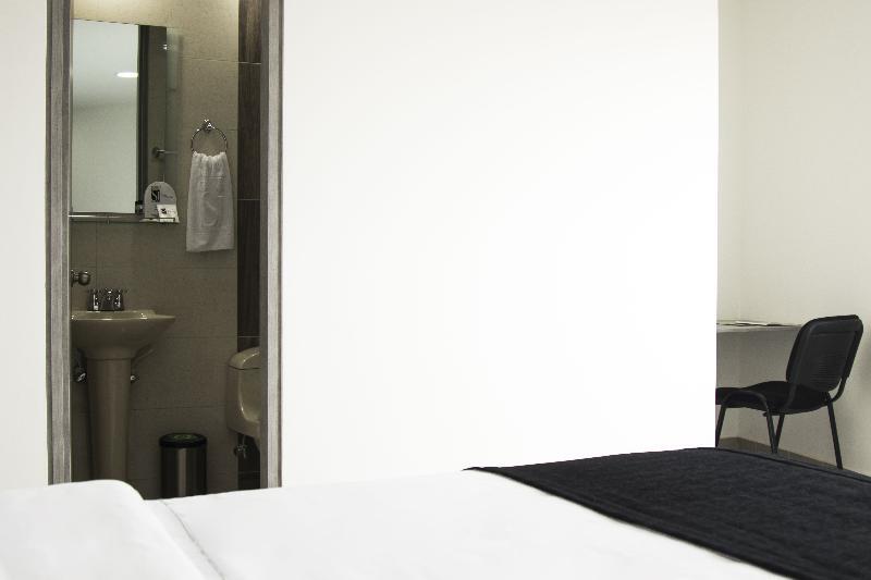 Hotel El Porton De San Joaquin Medellín Esterno foto